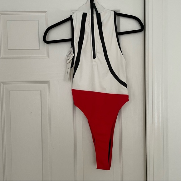 NWT Pyer Moss x Reebok bodysuit - White/Red/Black - Picture 8 of 8